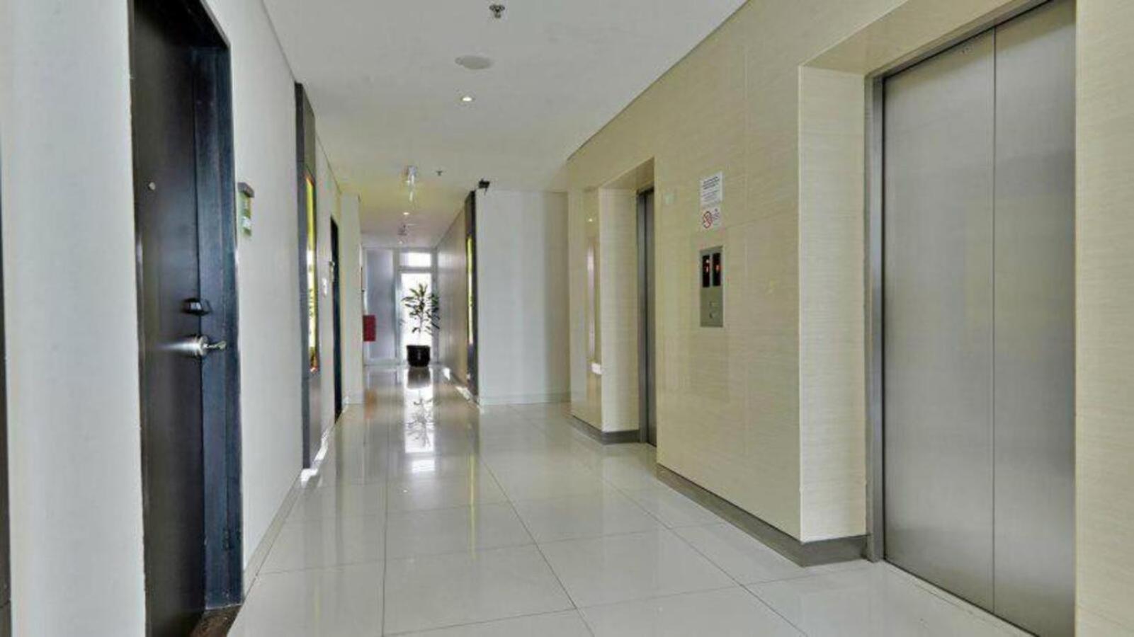 V Hotel Tebet Jakarta Exterior photo